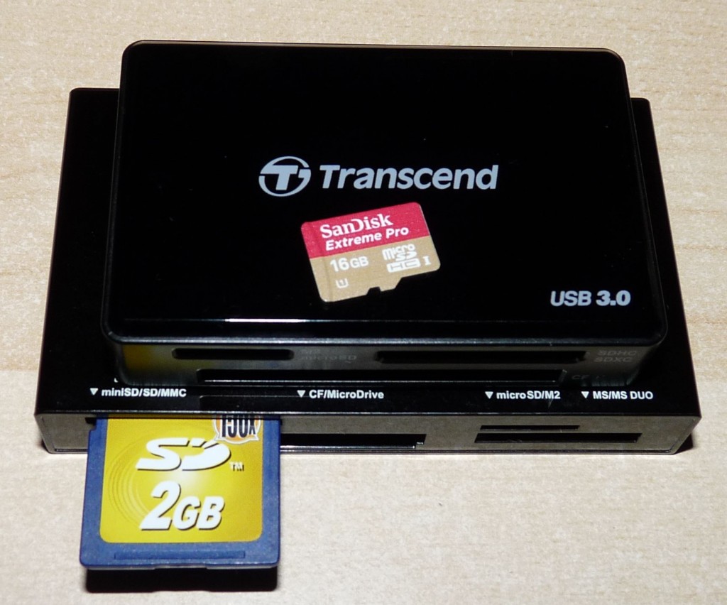 Transcend RDF8 au dessus d'un Transcend M3