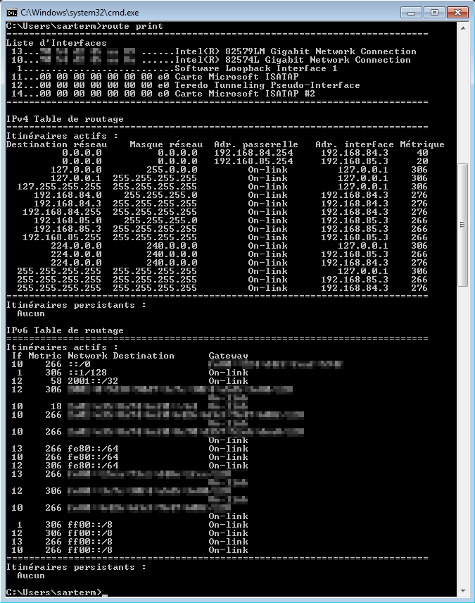 Exemple de table de routage d’une machine connectée à deux réseaux privés, avec deux passerelles vers Internet