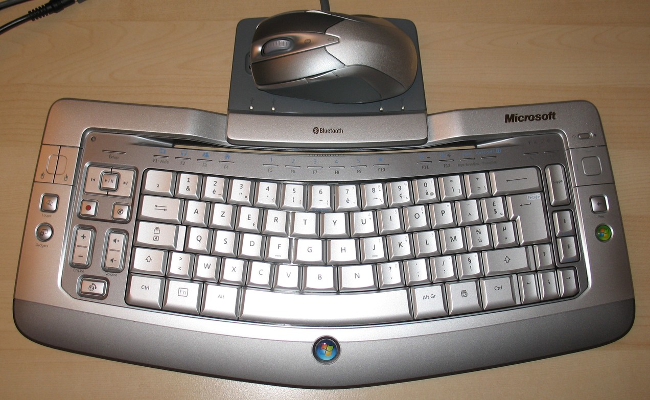 Microsoft Wireless Entertainement Desktop 8000