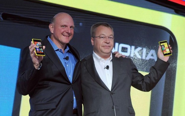 Steve Balmer (CEO Microsoft) et Stephen Elop (CEO Nokia)